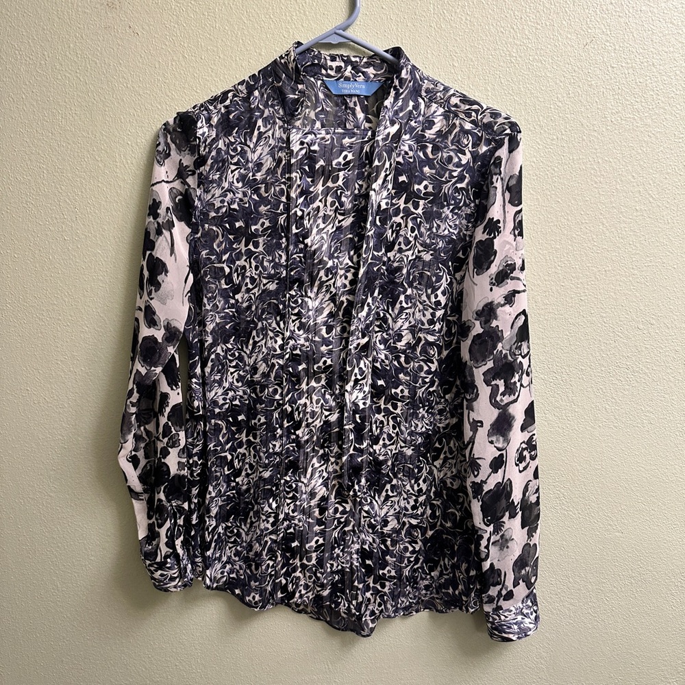 Vera Wang Sheer Blouse Size Small Purple and White Floral